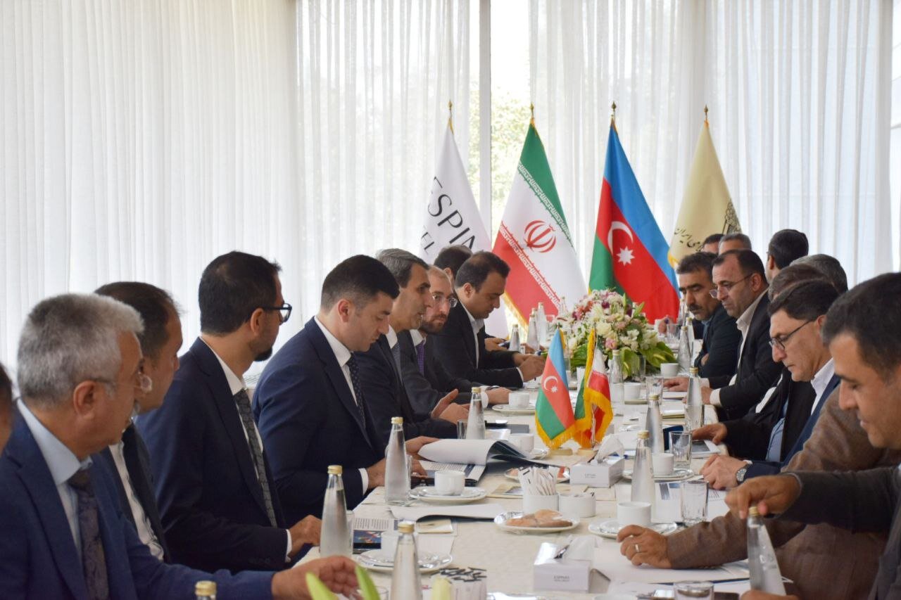 تکمیل پایانه ریلی آستارا مسیر ترانزیتی ایران و آذربایجان را تقویت میکند