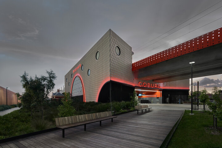 مهندسی مجدد پیاده‌روها  با هدف افزایش سرزندگی اجتماعی