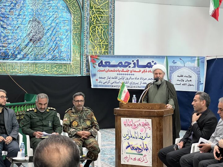 نماز جمعه یکی از ارکان مهم برای تقویت ایمان، بصیرت و اخلاق در جامعه است