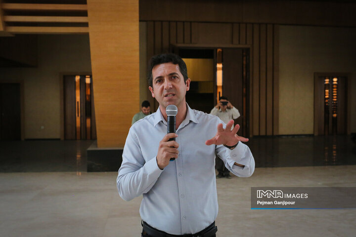 بازدید روسای ادارات و کارشناسان برنامه‌ریزی مناطق شهرداری از پروژه‌های شاخص اصفهان