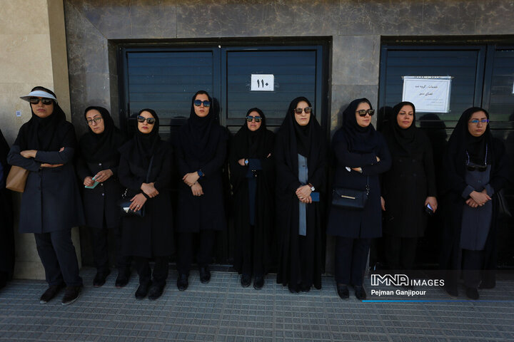 بازدید روسای ادارات و کارشناسان برنامه‌ریزی مناطق شهرداری از پروژه‌های شاخص اصفهان