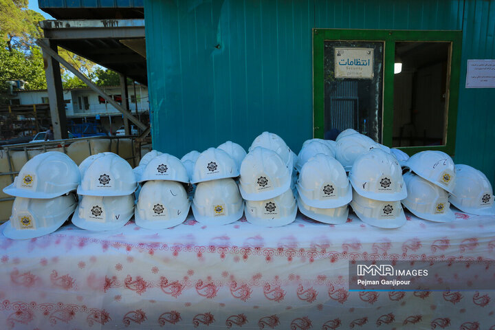 بازدید روسای ادارات و کارشناسان برنامه‌ریزی مناطق شهرداری از پروژه‌های شاخص اصفهان