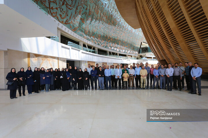 بازدید روسای ادارات و کارشناسان برنامه‌ریزی مناطق شهرداری از پروژه‌های شاخص اصفهان