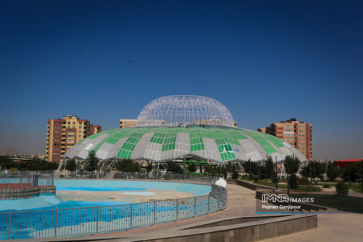 بازدید روسای ادارات و کارشناسان برنامه‌ریزی مناطق شهرداری از پروژه‌های شاخص اصفهان