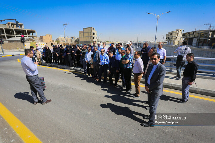 بازدید روسای ادارات و کارشناسان برنامه‌ریزی مناطق شهرداری از پروژه‌های شاخص اصفهان