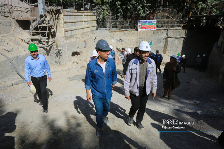 بازدید روسای ادارات و کارشناسان برنامه‌ریزی مناطق شهرداری از پروژه‌های شاخص اصفهان