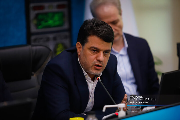 نشست وزیر جهاد کشاورزی با جمعی از کشاورزان استان اصفهان