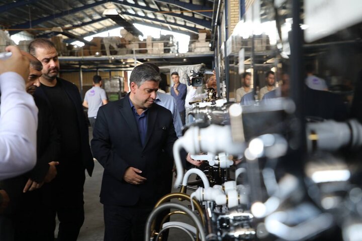 پیگیری تأمین تسهیلات واحدهای تولیدی و اختصاص اعتبار برای ناحیه صنعتی گرمی