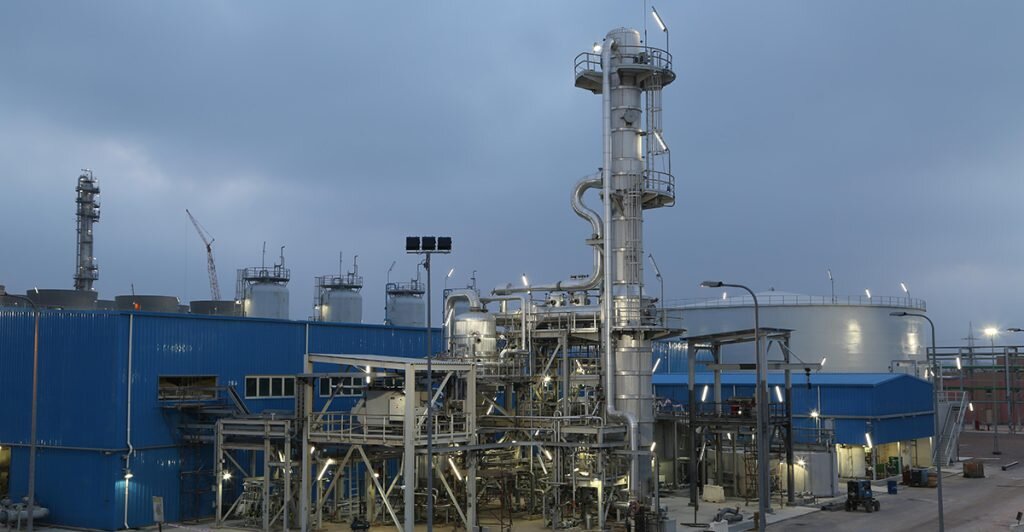 محققان دانشگاه صنعتی اصفهان آبشیرینکن حرارتی بومی و مصرف انرژی فوقپایین تولید کردند