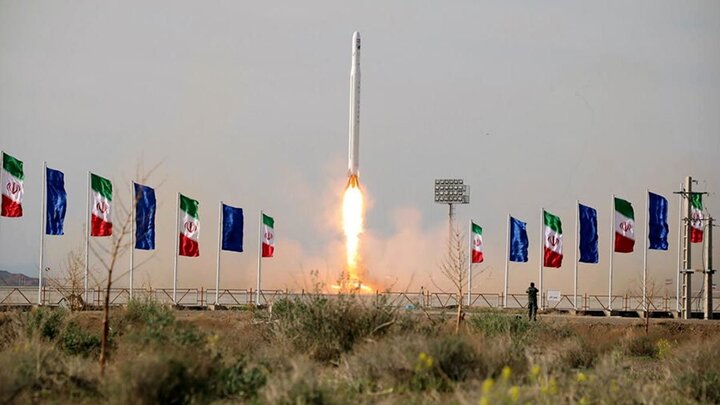 ماهواره مخابراتی ناهید ۲ به فضا پرتاب شد