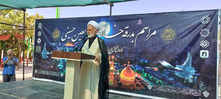 اربعین آیینه‌ی هویت شیعیان و نماد ایستادگی در برابر ظلم است