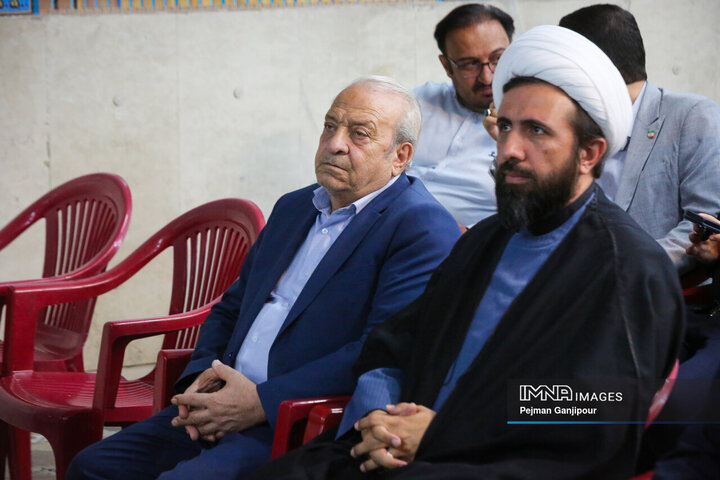 نشست استاندار و مجمع نیروهای انقلاب استان اصفهان