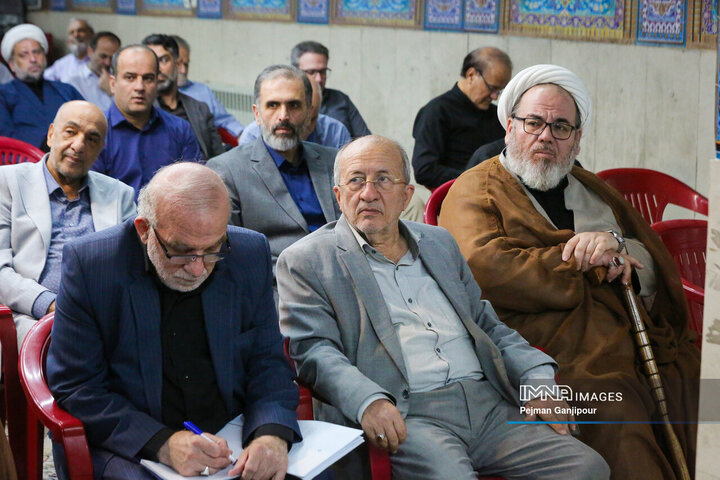 نشست استاندار و مجمع نیروهای انقلاب استان اصفهان