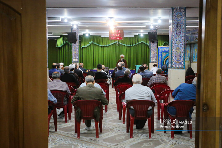 نشست استاندار و مجمع نیروهای انقلاب استان اصفهان