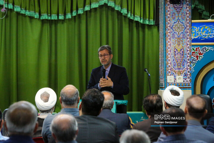 نشست استاندار و مجمع نیروهای انقلاب استان اصفهان