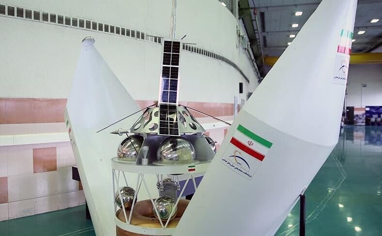 مشخصات ماهواره ناهید 2 + جدول مقایسه  CubeSat GOMX-4 (آمریکا)