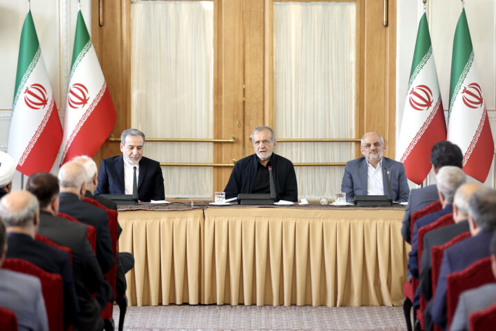 اگر با برنامه و در چارچوب سیاست‌های نظام عمل کنیم، مشکلات حل‌شدنی است