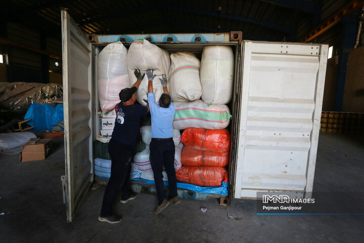 ارسال تجهیزات موکب شهرداری اصفهان به مرز چذابه و کربلا