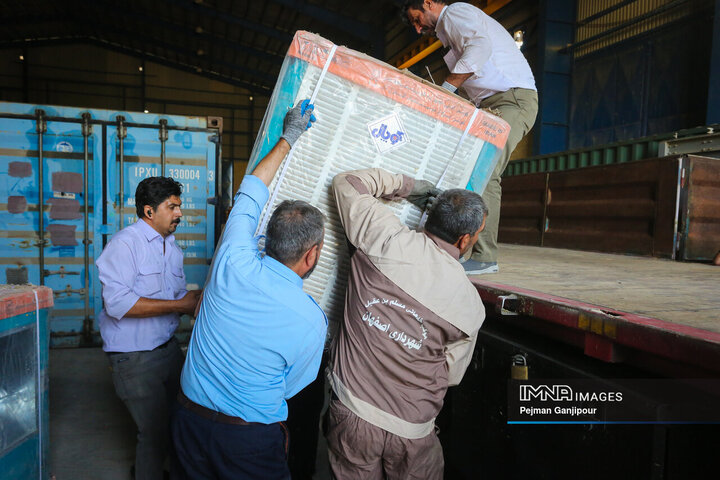 ارسال تجهیزات موکب شهرداری اصفهان به مرز چذابه و کربلا