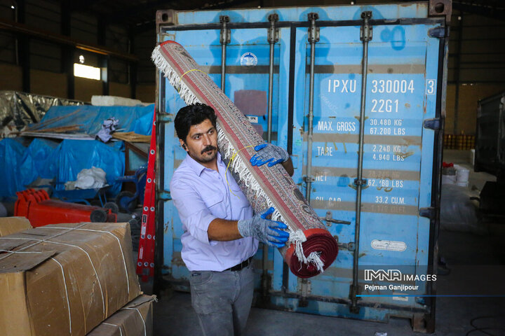 ارسال تجهیزات موکب شهرداری اصفهان به مرز چذابه و کربلا