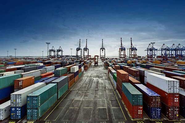 ترخیص بار توسط کارگزار رسمی گمرک