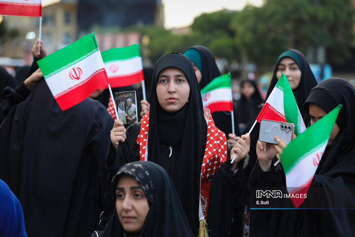 مراسم گرامیداشت روز ایثار و مقاومت اراک