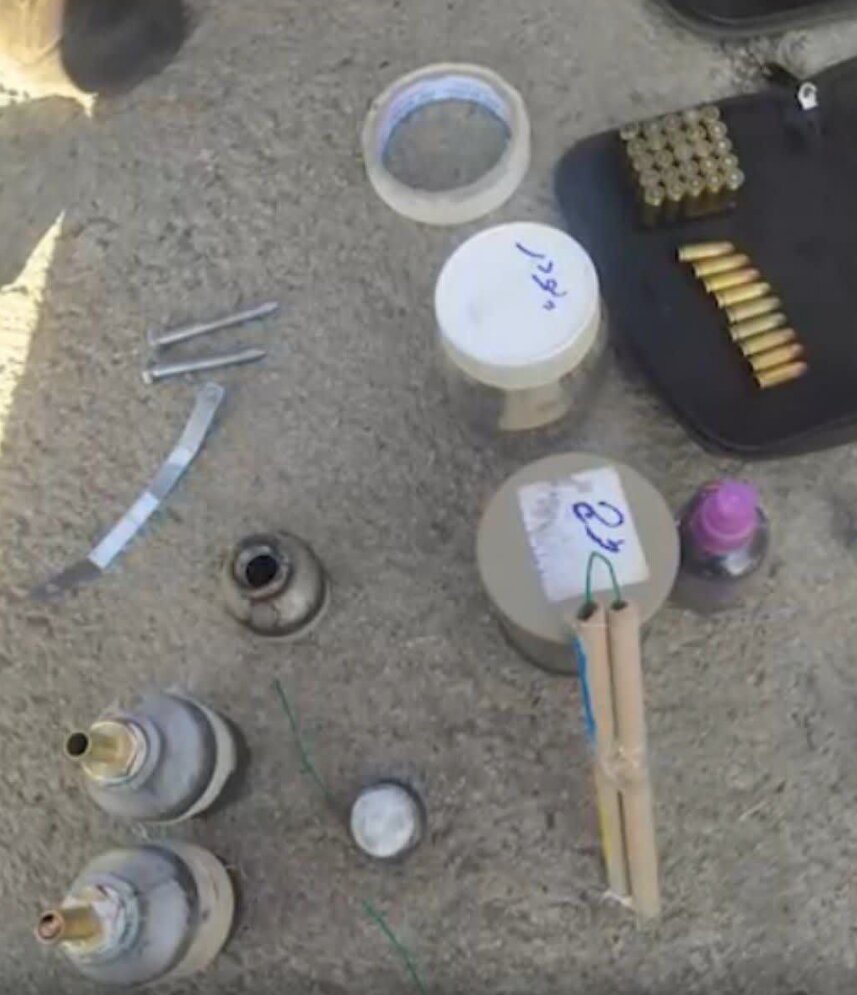 تصاویری از لحظه دستگیری بهروز احسانی به همراه تجهیزات انفجاری