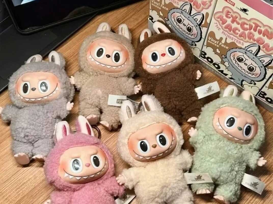 عروسک لبوبو چیست؟ ترند زشت و بامزهای که دنیا را تسخیر کرده است!