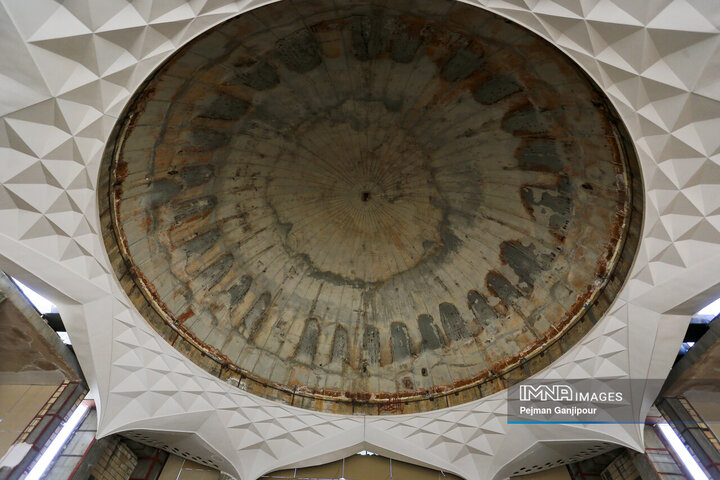 بازدید کمیسیون فرهنگی، اجتماعی و ورزشی شورای شهر از روند ساخت چشمه های نورانی در مناطق شهرداری اصفهان