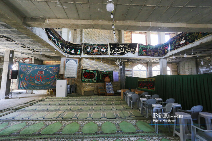 بازدید کمیسیون فرهنگی، اجتماعی و ورزشی شورای شهر از روند ساخت چشمه های نورانی در مناطق شهرداری اصفهان