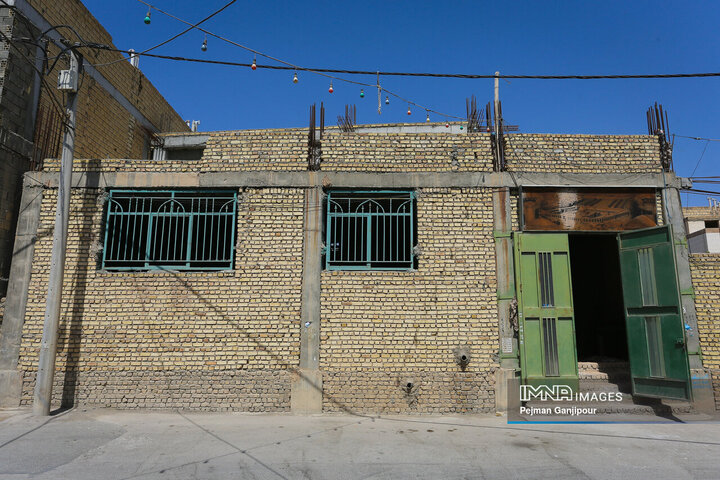 بازدید کمیسیون فرهنگی، اجتماعی و ورزشی شورای شهر از روند ساخت چشمه های نورانی در مناطق شهرداری اصفهان