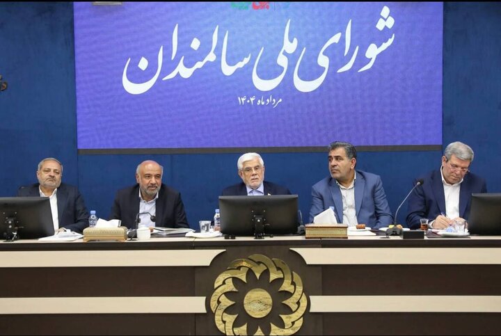 عارف: موضع دولت چهاردهم توسعه مردم‌محور است