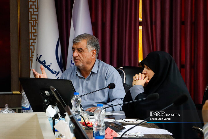 جلسه کمیسیون سلامت، محیط زیست و خدمات شهری شورای شهر اصفهان