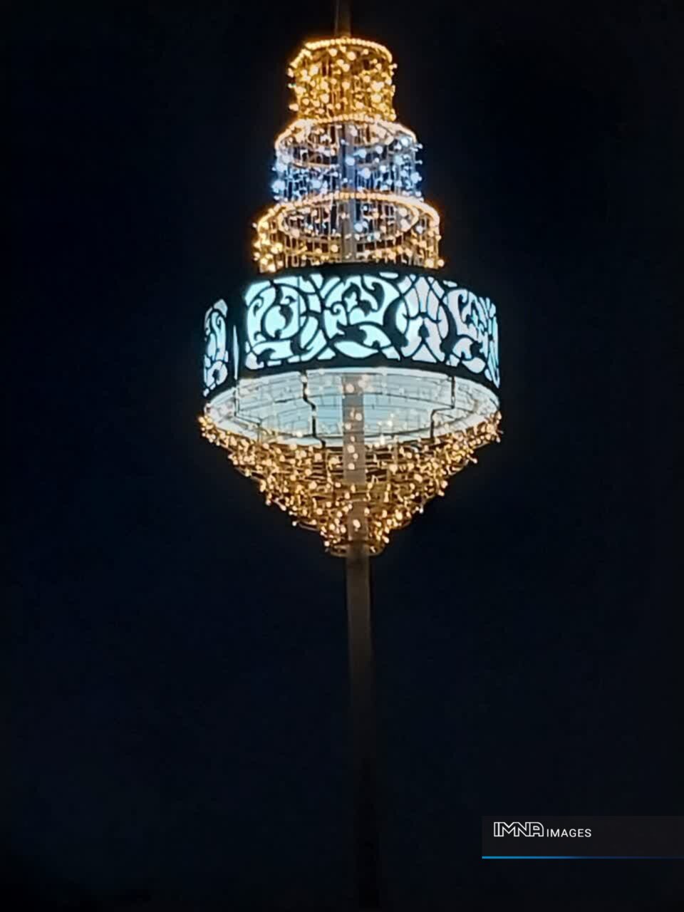 نورپردازی میدان شهید مانیان و خیابان بهشت انجام شد