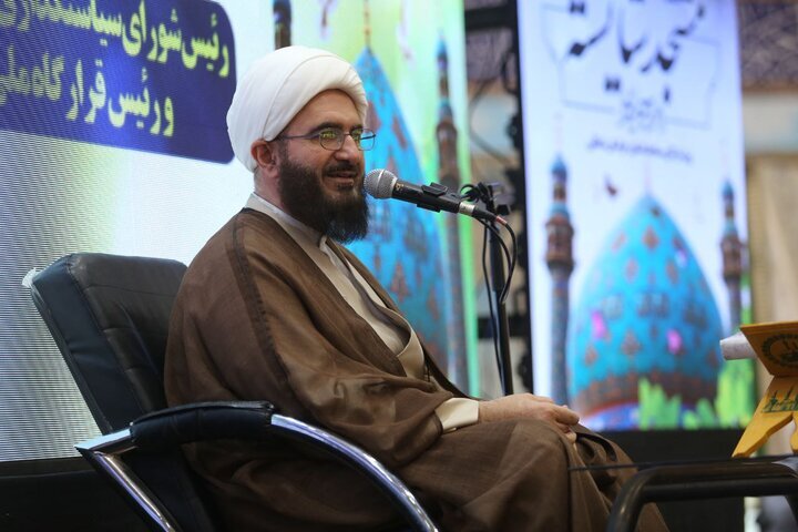 تمام برنامه‌های ملی و استانی باید پیوست مسجد داشته باشد