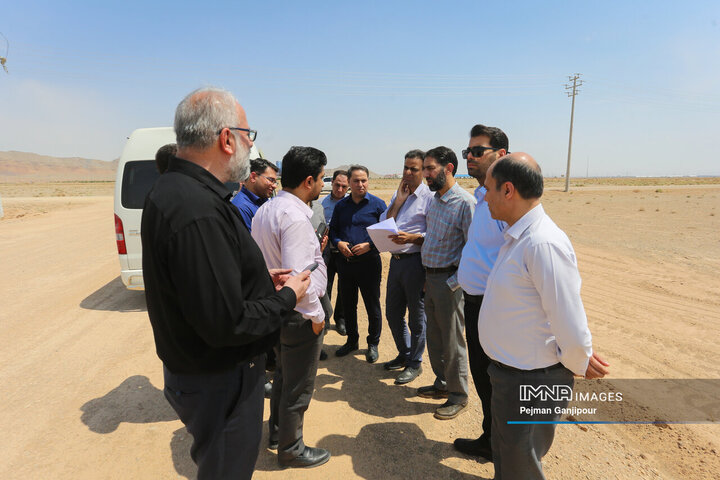 بازدید مسئولان شهری از مراحل پیشرفت پروژه مجتمع صنفی ریخته‌گران در شهرک صنعتی بزرگ اصفهان