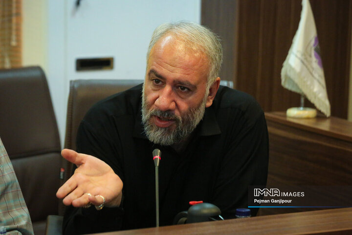 بازدید مسئولان شهری از مراحل پیشرفت پروژه مجتمع صنفی ریخته‌گران در شهرک صنعتی بزرگ اصفهان