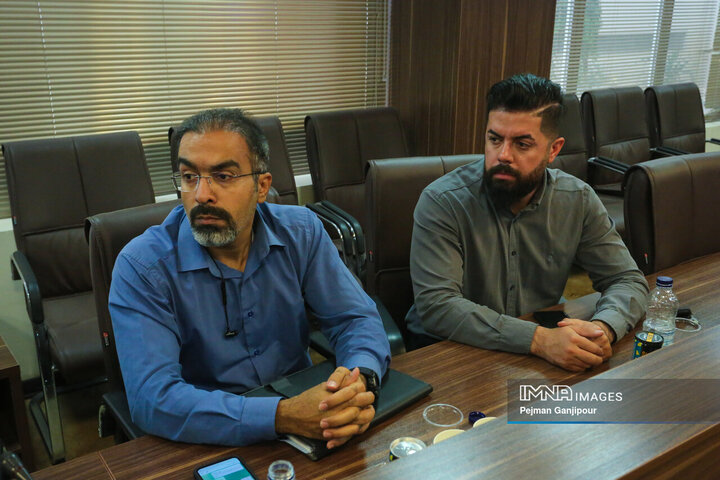 بازدید مسئولان شهری از مراحل پیشرفت پروژه مجتمع صنفی ریخته‌گران در شهرک صنعتی بزرگ اصفهان