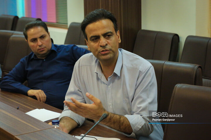 بازدید مسئولان شهری از مراحل پیشرفت پروژه مجتمع صنفی ریخته‌گران در شهرک صنعتی بزرگ اصفهان