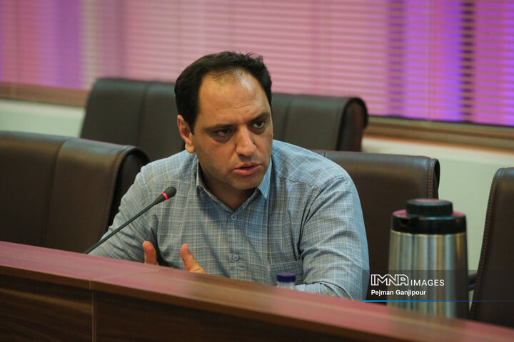 بازدید مسئولان شهری از مراحل پیشرفت پروژه مجتمع صنفی ریخته‌گران در شهرک صنعتی بزرگ اصفهان