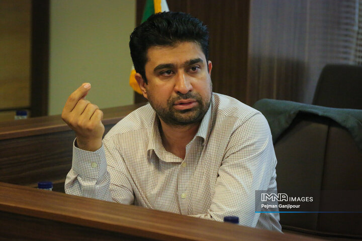 انتقال گام‌به‌گام ریخته‌گران و موزاییک‌سازان به شهرک صنعتی بزرگ اصفهان