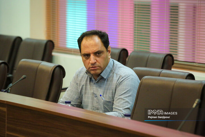 بازدید مسئولان شهری از مراحل پیشرفت پروژه مجتمع صنفی ریخته‌گران در شهرک صنعتی بزرگ اصفهان