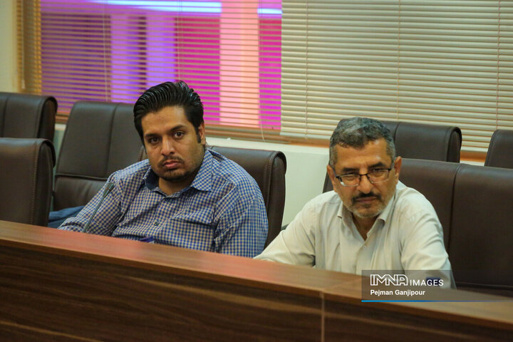 بازدید مسئولان شهری از مراحل پیشرفت پروژه مجتمع صنفی ریخته‌گران در شهرک صنعتی بزرگ اصفهان