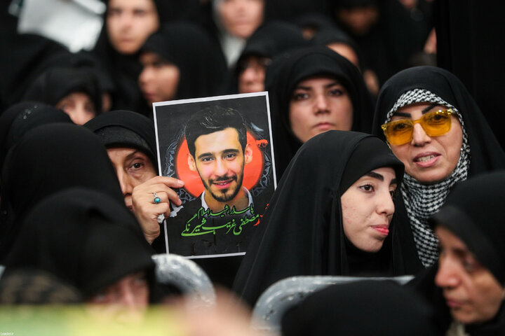 مراسم بزرگداشت شهدای جنگ تحمیلی اخیر با حضور رهبر انقلاب