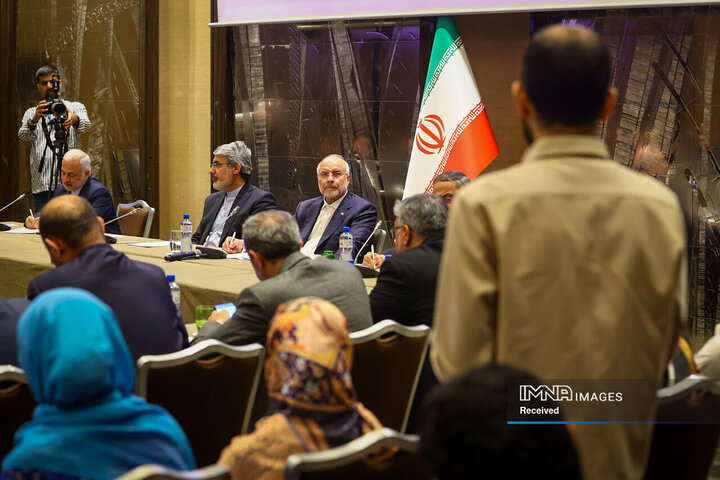 نشست صمیمی رئیس مجلس با ایرانیان خارج از کشور در ژنو