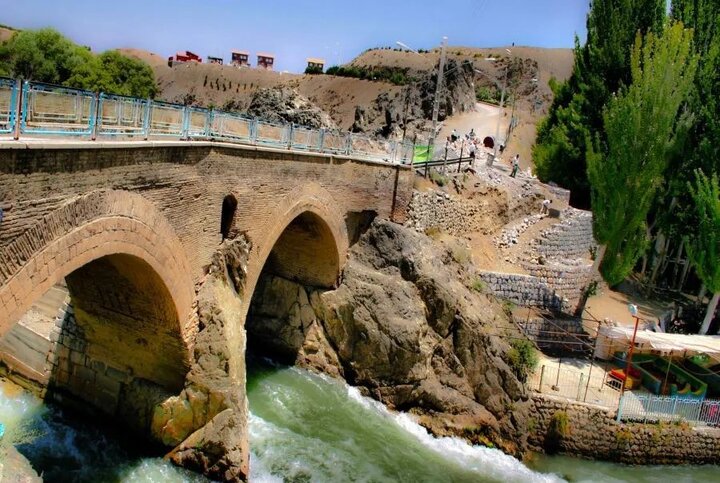 پل زمان خان شهرستان سامان؛ مقصدی دل‌انگیز برای تعطیلات آخر هفته