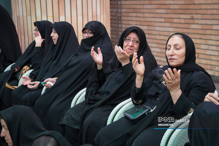 ویژه برنامه «گیسوان خاکی»