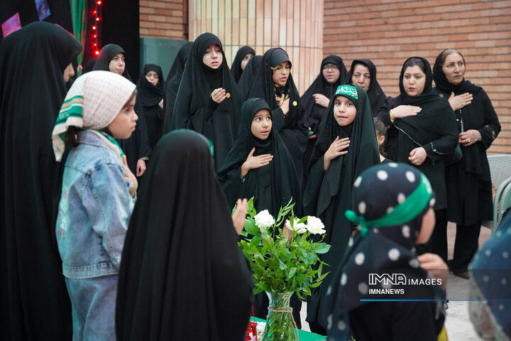 ویژه برنامه «گیسوان خاکی»