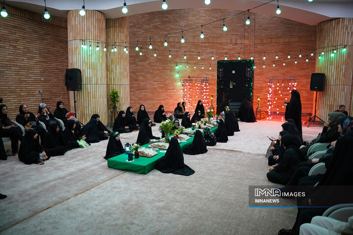 ویژه برنامه «گیسوان خاکی»