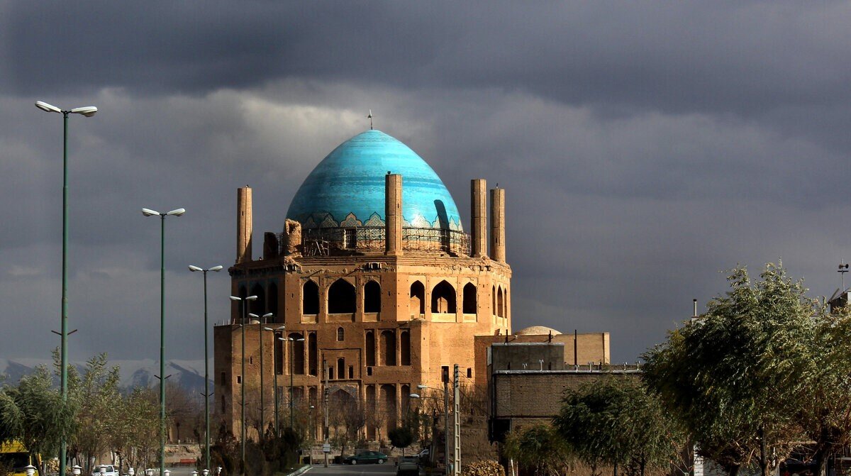 روز زنجان، ادای احترام به دیار شیخ اشراق